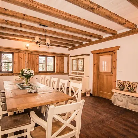 Ranczo Pod Strzecha Chalet *