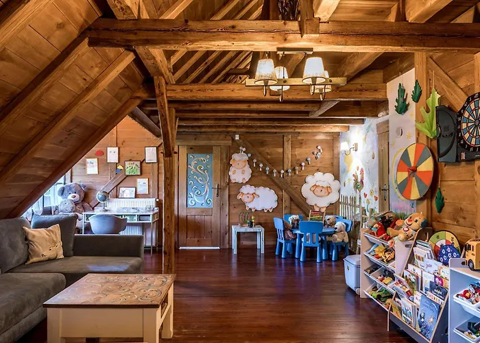 Ranczo Pod Strzecha Dağ evi *